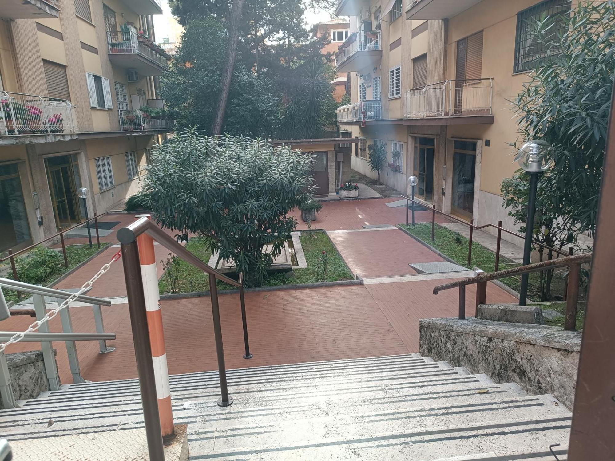 Per 4 In Via Tiburtina, Wi-fi, Metro B E Bus Per Il Centro E La Sapienza Apartment Rom