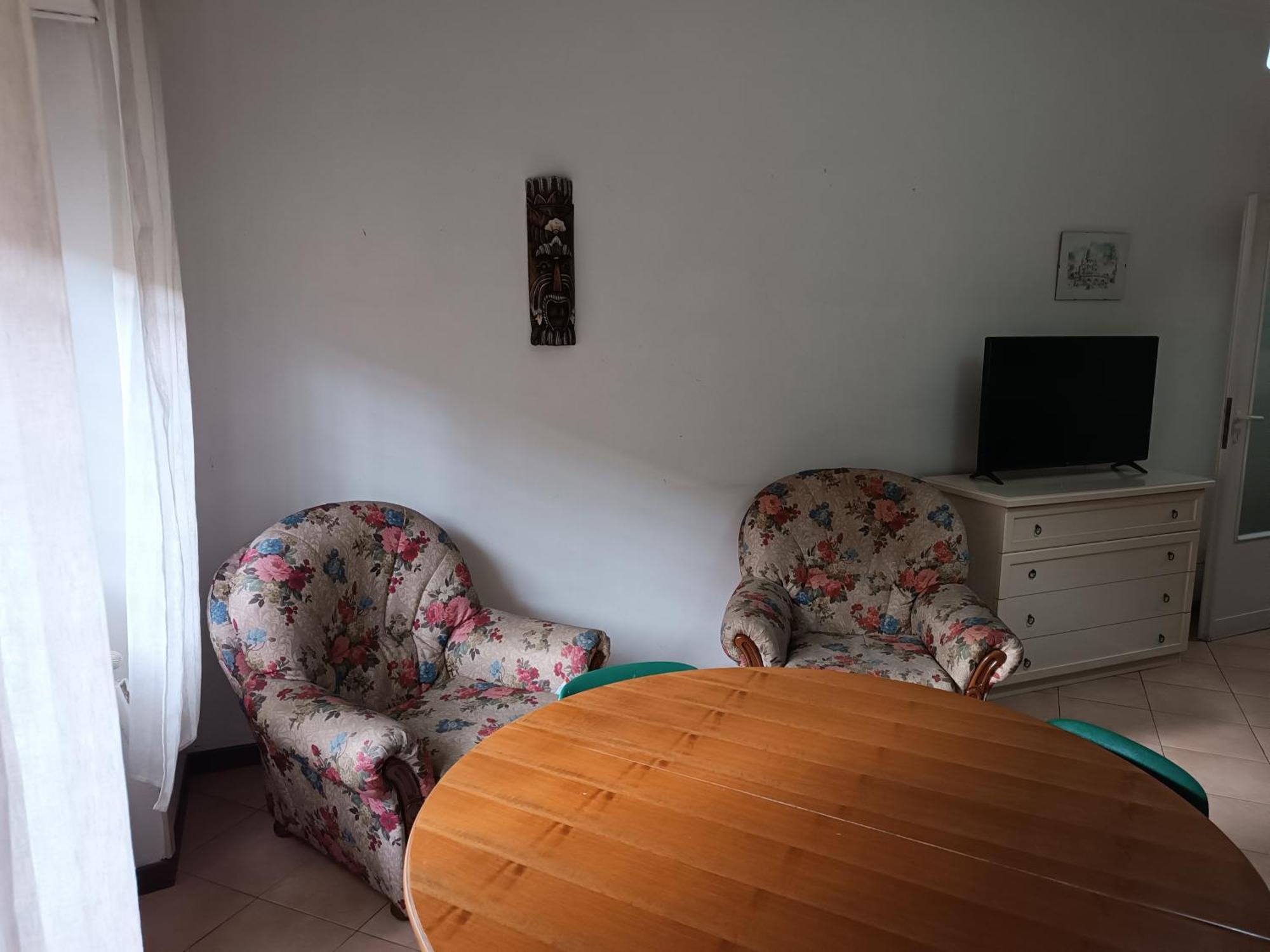 Apartment Per 4 In Via Tiburtina, Wi-fi, Metro B E Bus Per Il Centro E La Sapienza Rom